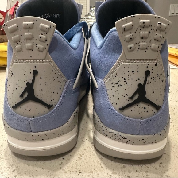 Nike NWT RARE Air Jordan 4 Retro. Size 8.5 - Picture 7 of 14
